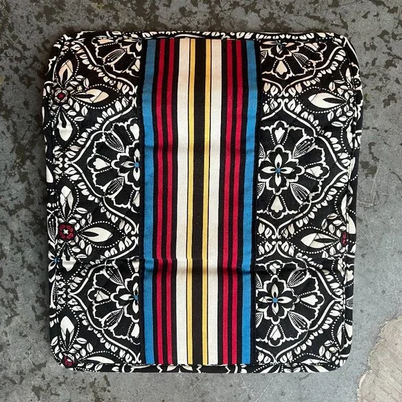 Vintage Barcelona Vera Bradley Trifold Magnetic Wallet - Picture 3 of 7